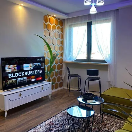 Sara Yellow Apartment *